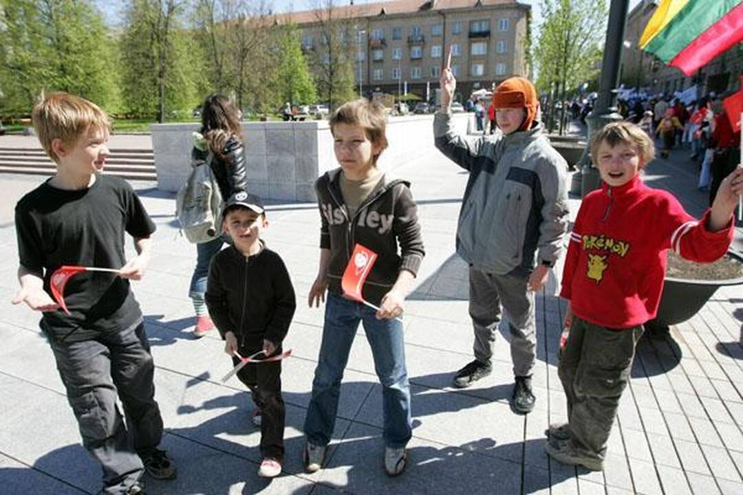 Profsąjungų eitynėse – politikų kalbos, sveikinimai ir skundai (papildyta) 