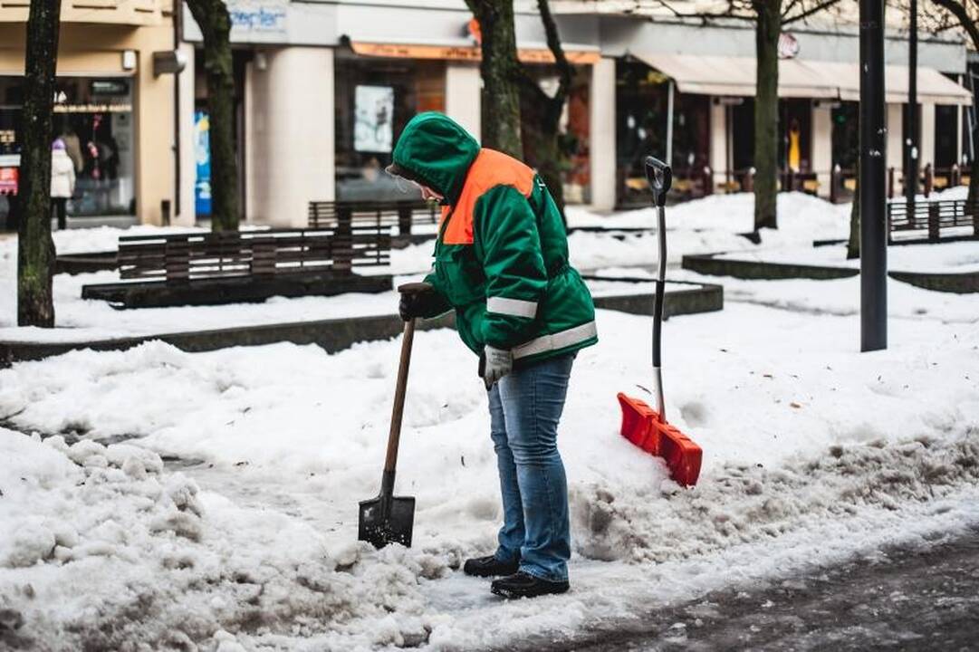 Per šventes ligonines užplūdo slidžių šaligatvių aukos