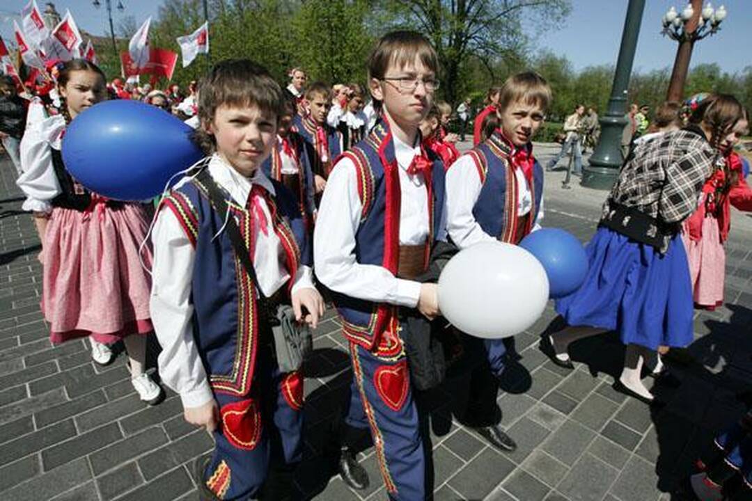 Profsąjungų eitynėse – politikų kalbos, sveikinimai ir skundai (papildyta) 