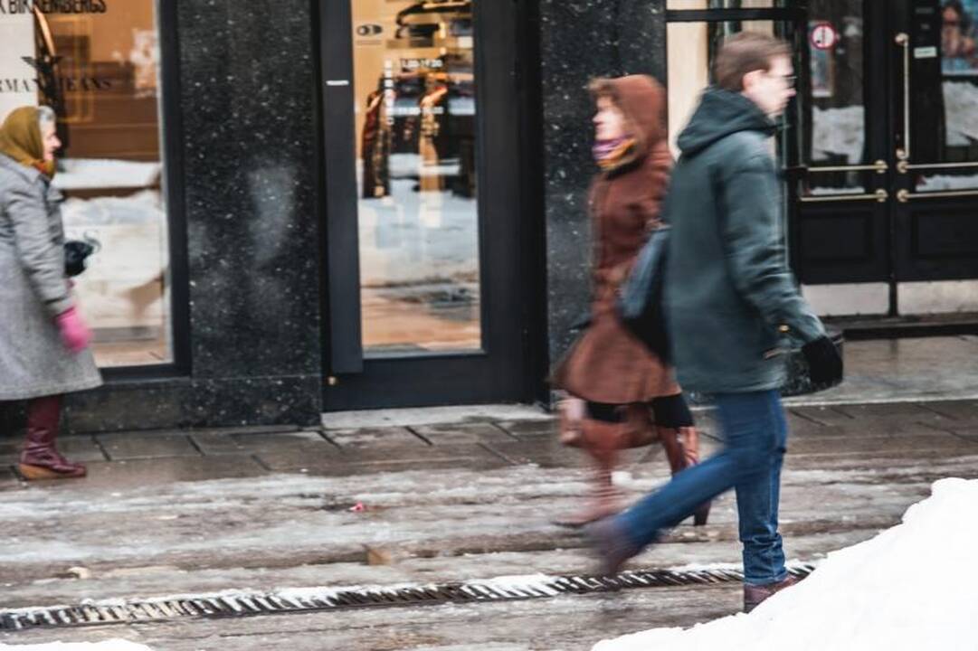 Per šventes ligonines užplūdo slidžių šaligatvių aukos