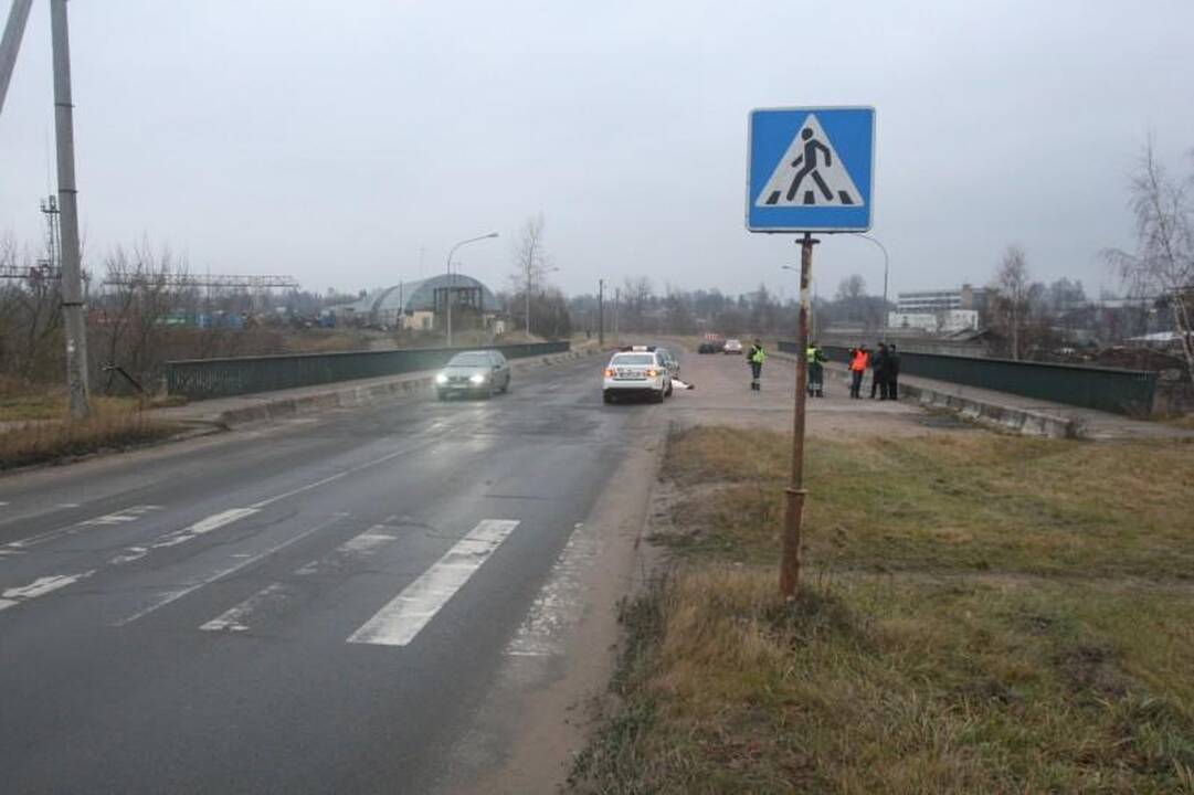 Vilniuje pėsčiųjų perėjoje mirtinai sužalotas pėsčiasis (papildyta)