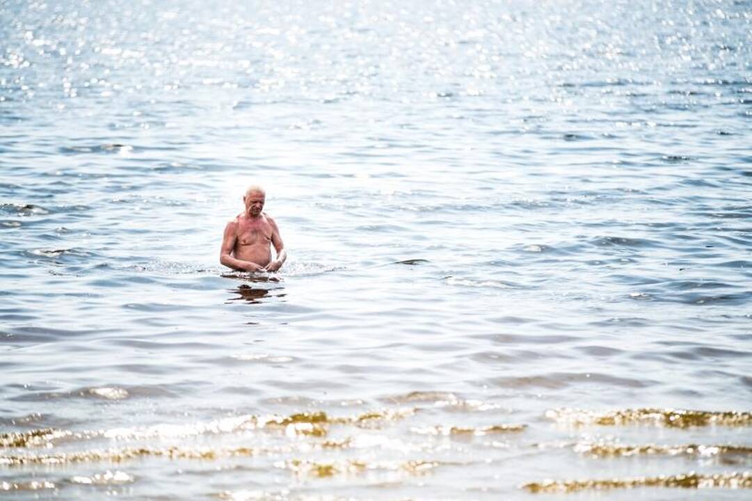Kauno paplūdimiuose darbo dieną karaliauja pensininkai
