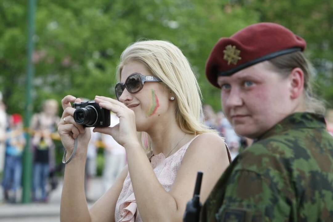 Karinės technikos gaudesys įvarė baimės klaipėdiečiams