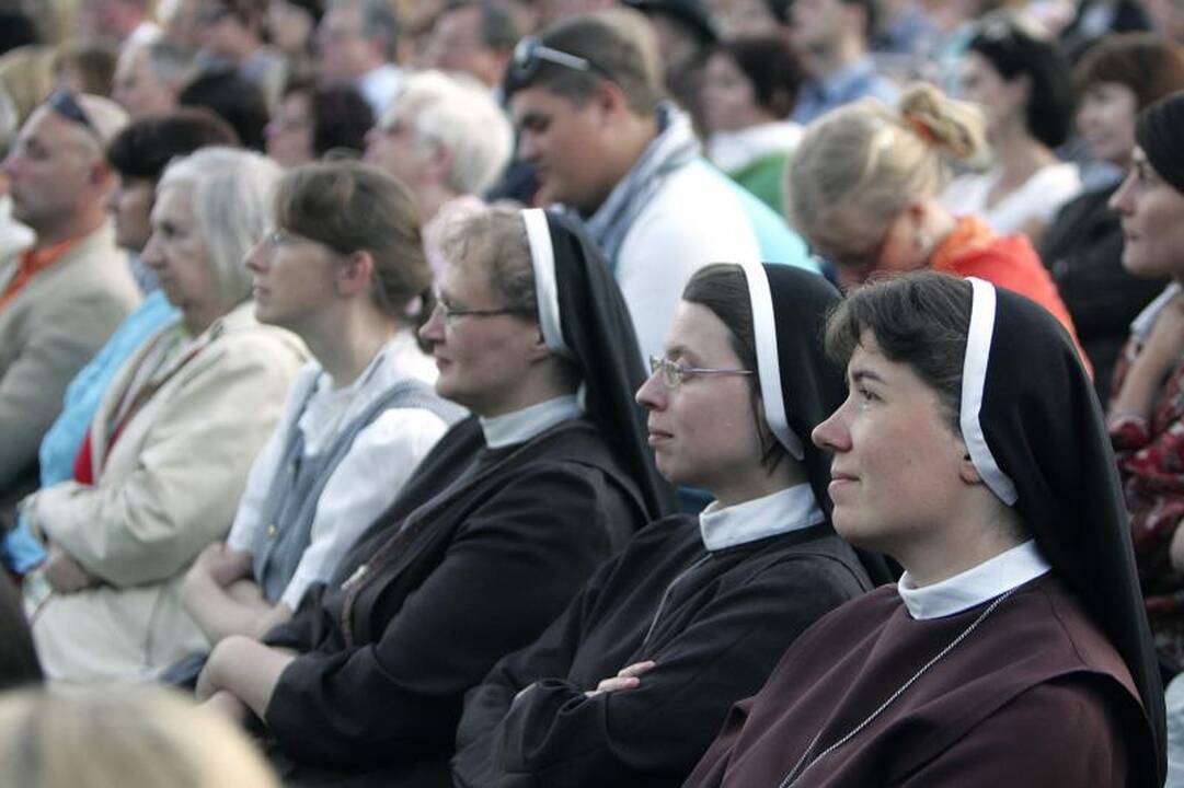 Miuziklą „Karolis" žiūrėjo ir triukšmingas jaunimas