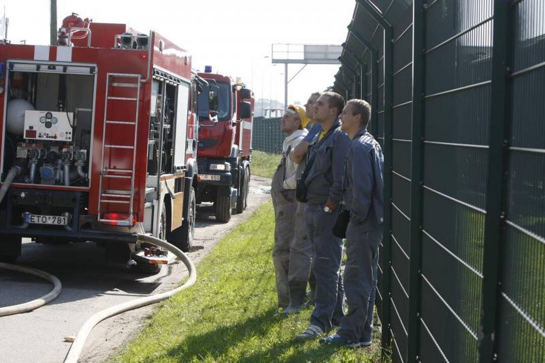 Klaipėdoje netoli uosto degė negyvenamas namas