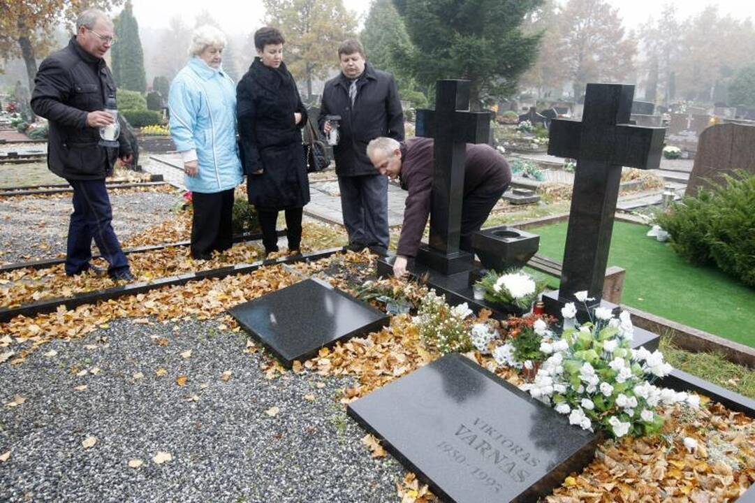 Prieš Vėlines pagerbti kare žuvę klaipėdiečiai 