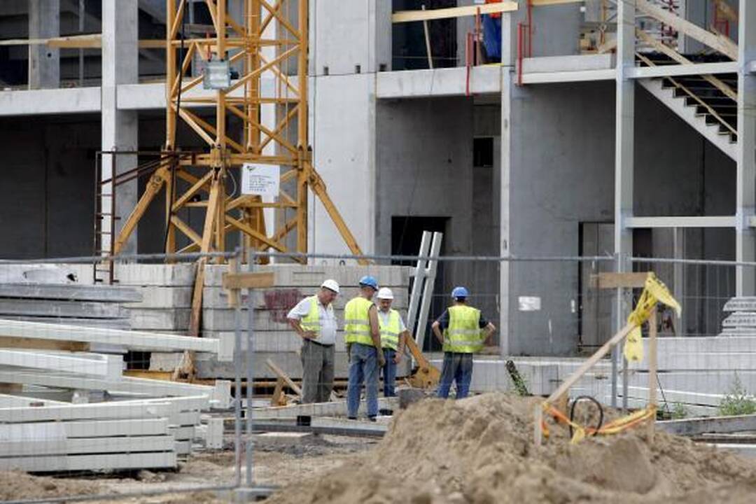 Klaipėdos meras arenos statybininkams davė pylos