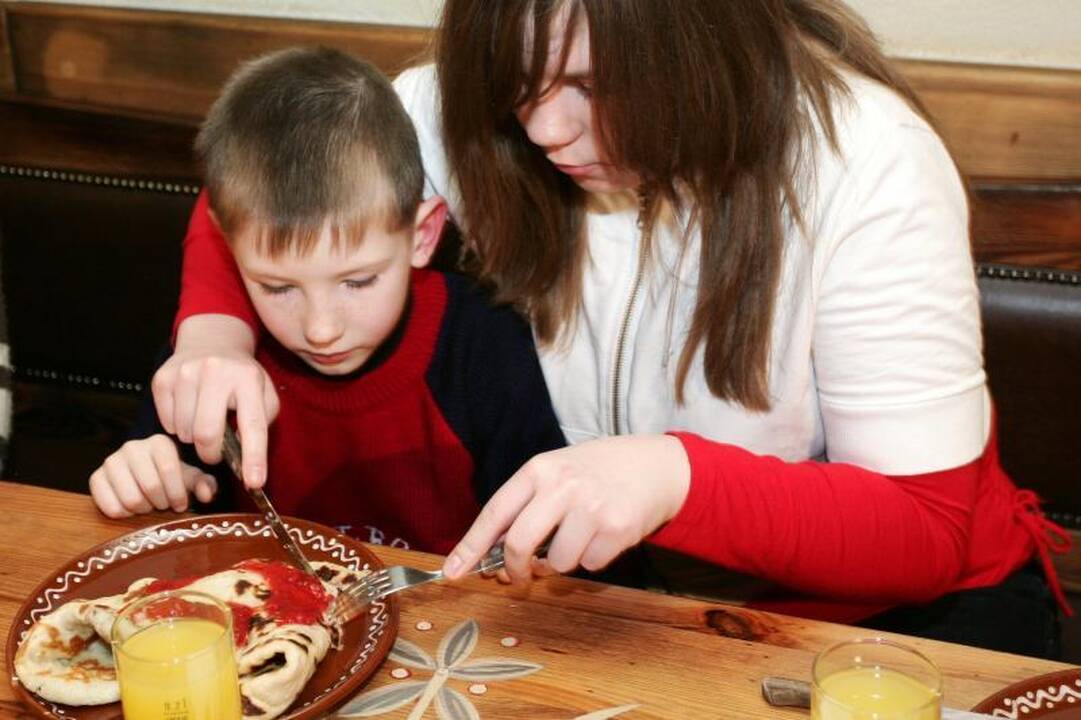 Šeimyniniai pietūs skatina vaikus maitintis sveikiau