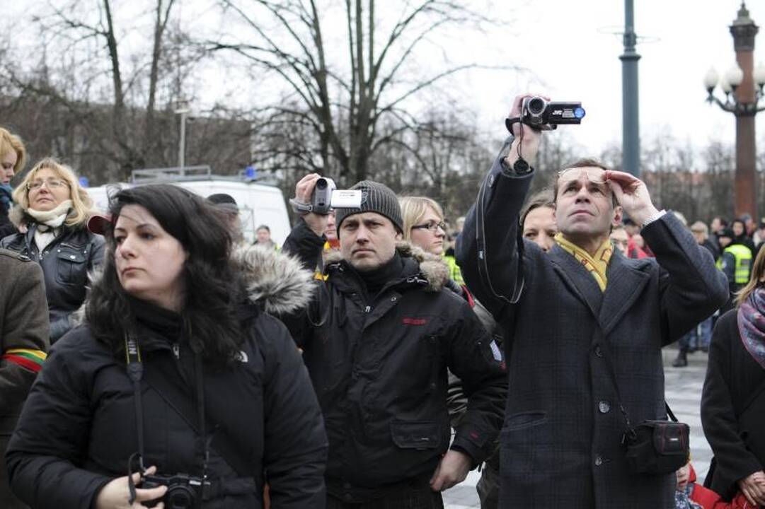 Kovo 11-osios eitynėse - ir kaukolės, ir provokacijos