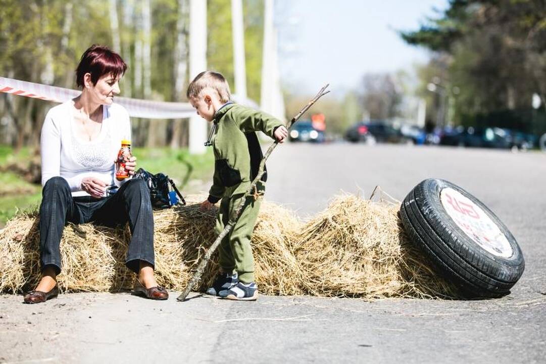 Studentų festivalis startavo riedžių lenktynėmis