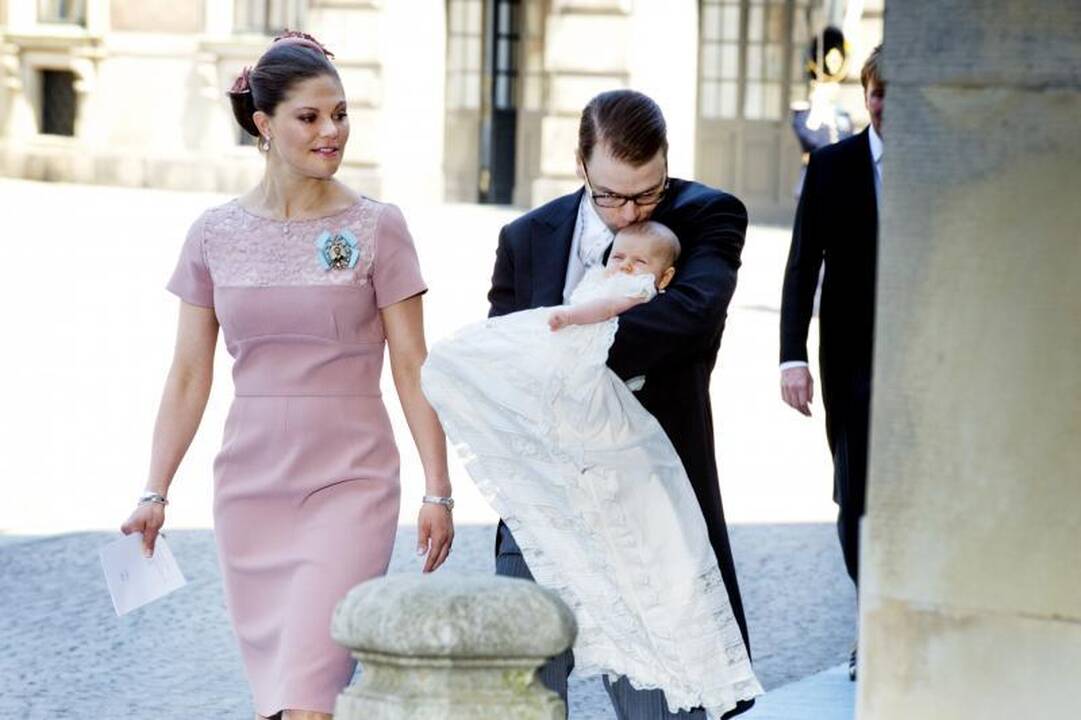 Švedijoje pakrikštyta būsimoji karalienė, princesė Estelle