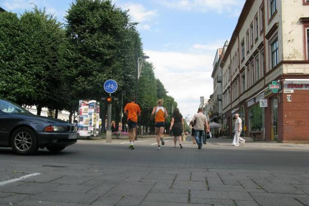 Po miestą pasklido jaunieji lengvaatlečiai