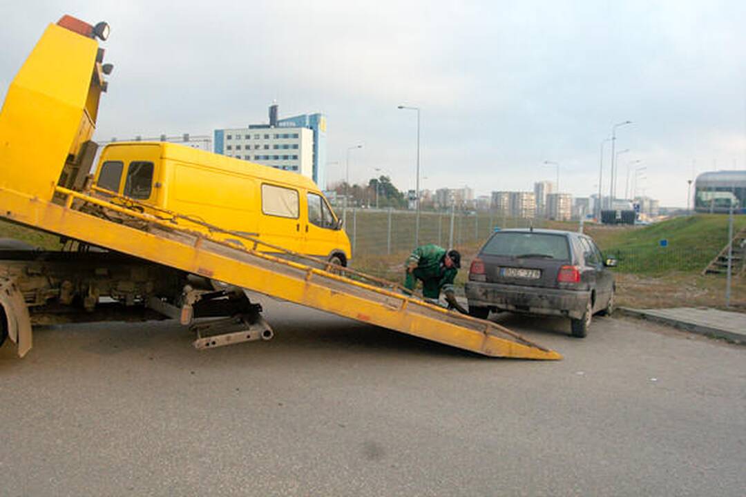 Vilniuje siautėjo girtas golfo vairuotojas