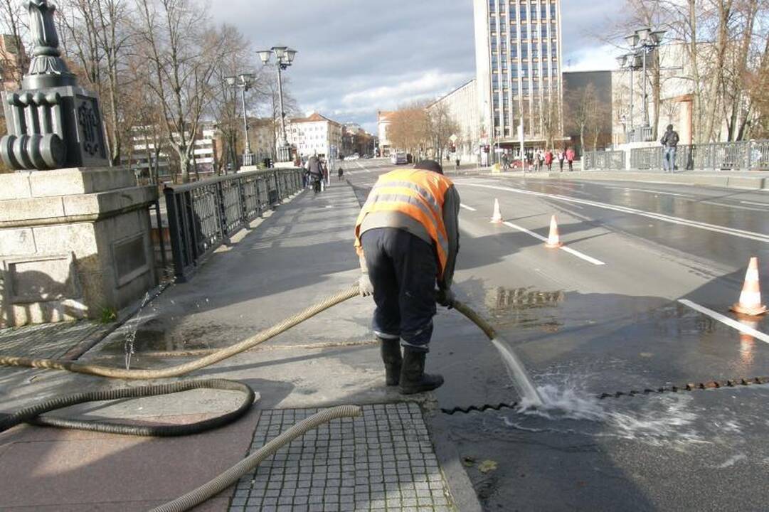Klaipėdos Biržos tiltas ruošiamas pakėlimui