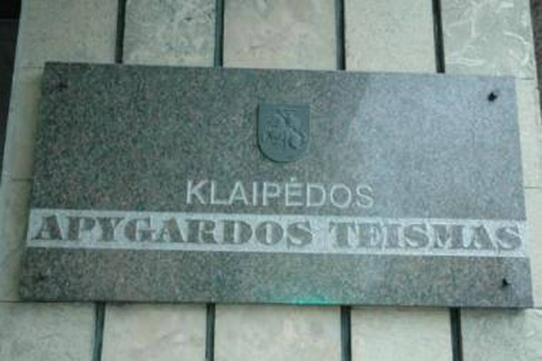 Nepilnamečiai bus teisiami už benamio nužudymą 