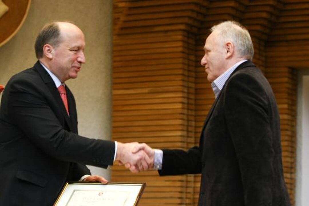 Menininkams įteiktos Vyriausybės premijos