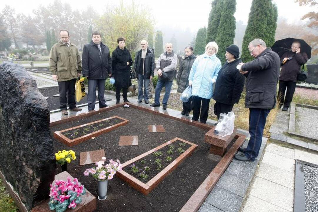 Prieš Vėlines pagerbti kare žuvę klaipėdiečiai 
