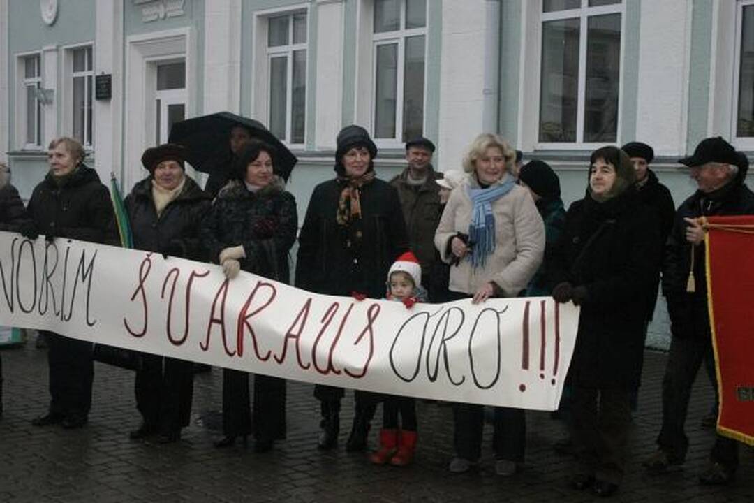 Mitinguotojų triumfas: šiukšlių deginimo gamyklos Dumpiuose nebus