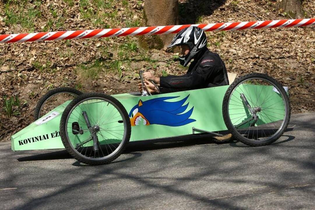 Studentų festivalis startavo riedžių lenktynėmis