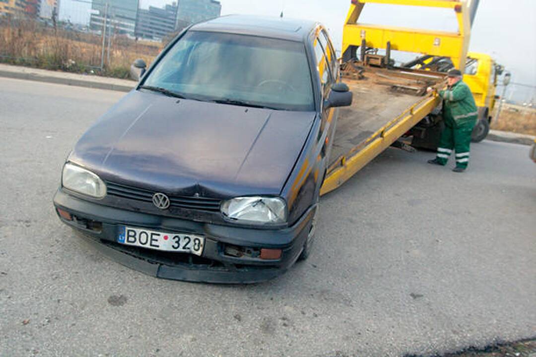 Vilniuje siautėjo girtas golfo vairuotojas