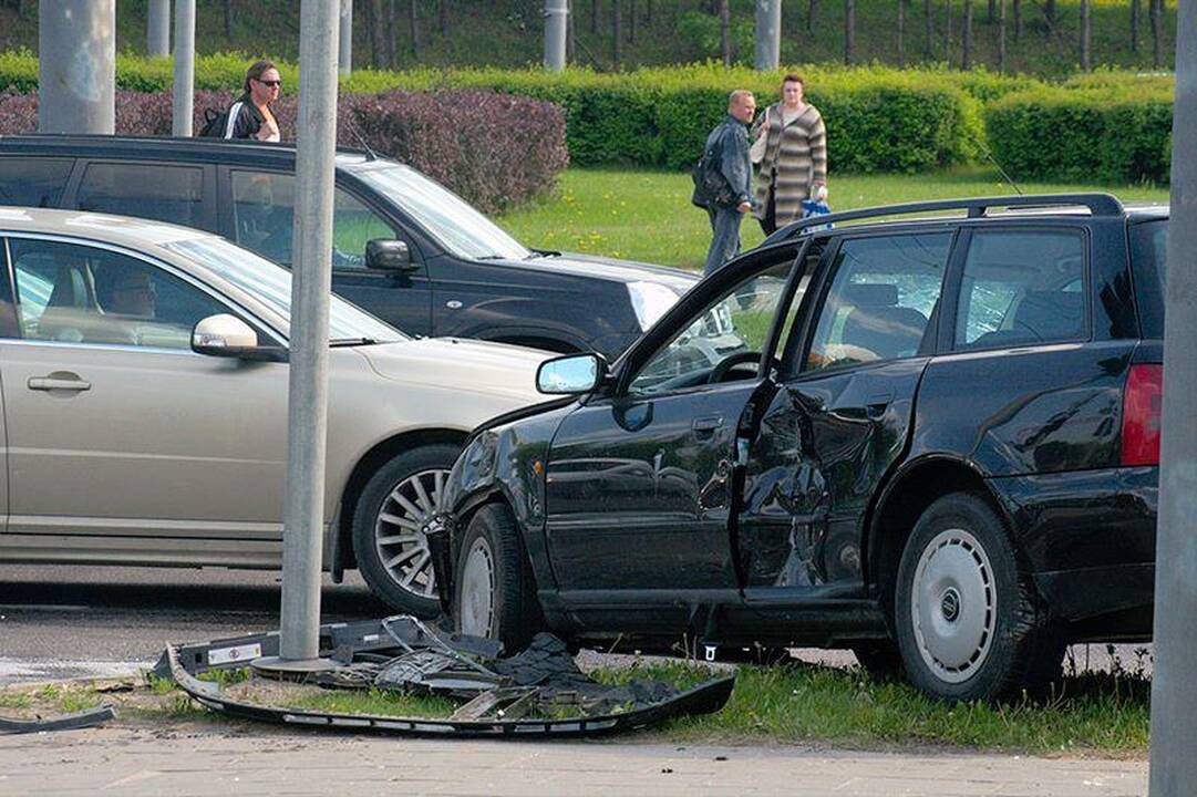 Sankryžoje prie Spaudos rūmų – vėl avarija