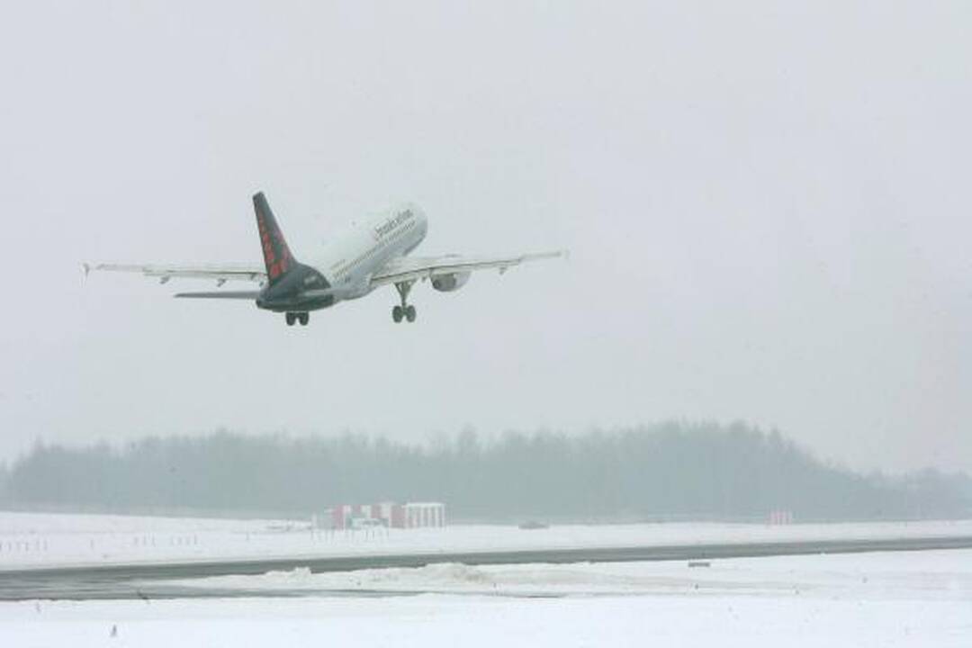 Rusijoje avariniu būdu tupiant lėktuvui AN-24 žuvo šeši žmonės