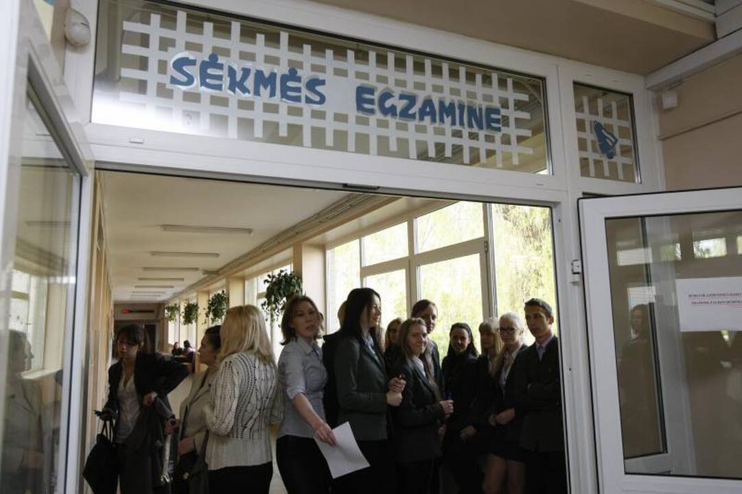 Šioje brandos egzaminų sesijoje - 767 „šimtukininkai“