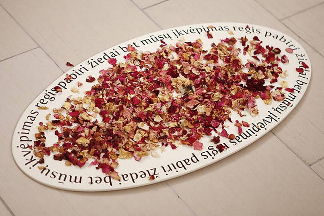 Parodos eksponatais tapo rožių aromatai