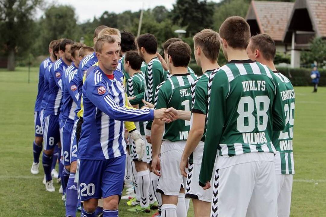 Renginių maratoną Neringoje pratęsė tarptautinis futbolas