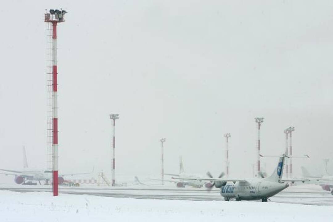 „Aerosvit Airlines" skrydis iš Vilniaus į Kijevą vėlavo beveik keturias valandas