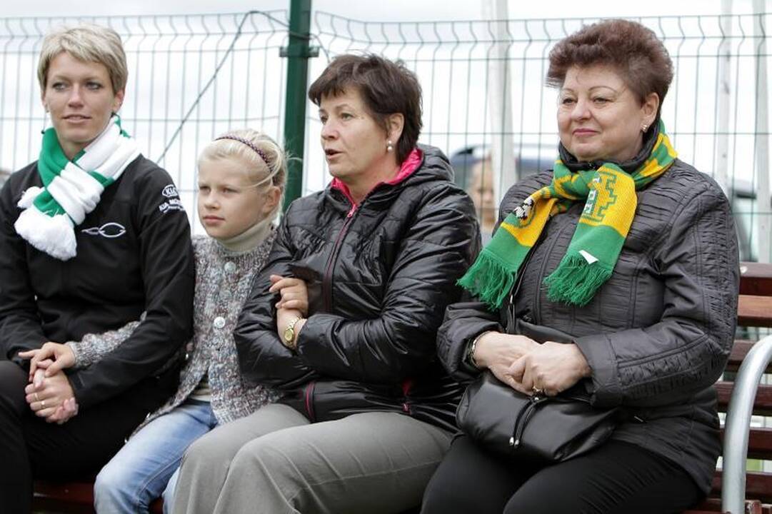 Renginių maratoną Neringoje pratęsė tarptautinis futbolas