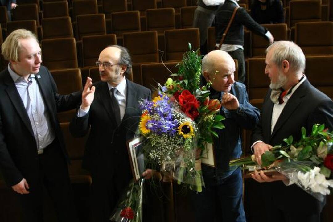 Menininkams įteiktos Vyriausybės premijos