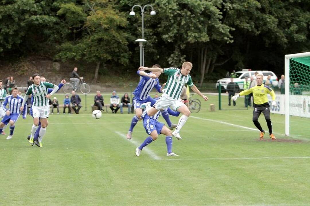 Renginių maratoną Neringoje pratęsė tarptautinis futbolas
