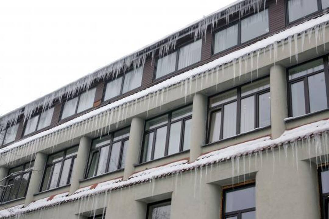 Po Vilniaus senamiestį derėtų vaikščioti su šalmu (papildyta)
