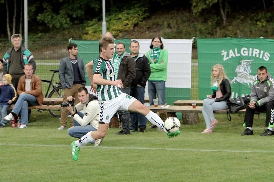 Renginių maratoną Neringoje pratęsė tarptautinis futbolas