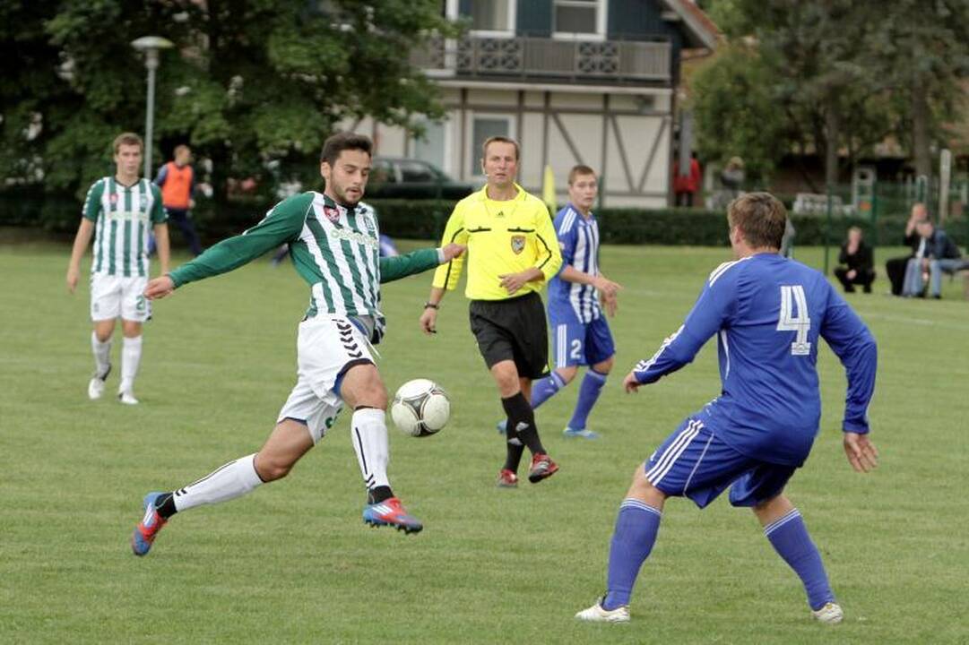 Renginių maratoną Neringoje pratęsė tarptautinis futbolas