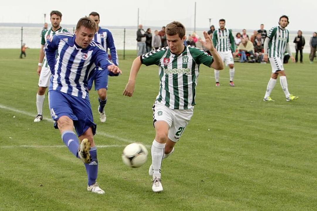 Renginių maratoną Neringoje pratęsė tarptautinis futbolas