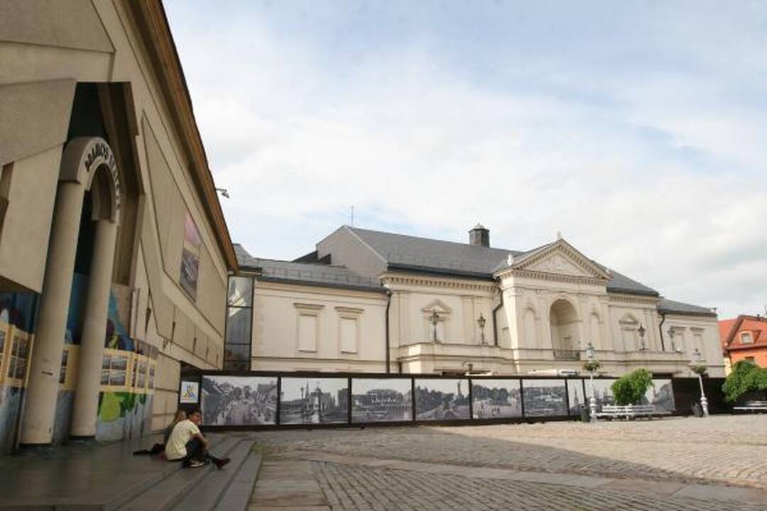 Dramos teatras neteko stogo