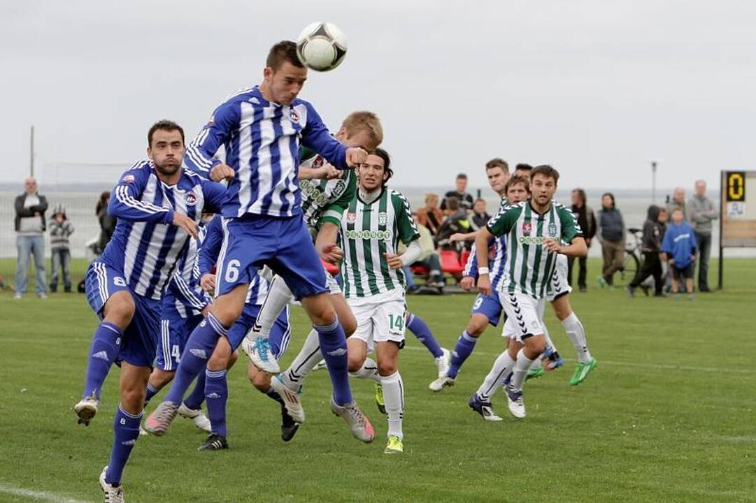 Renginių maratoną Neringoje pratęsė tarptautinis futbolas