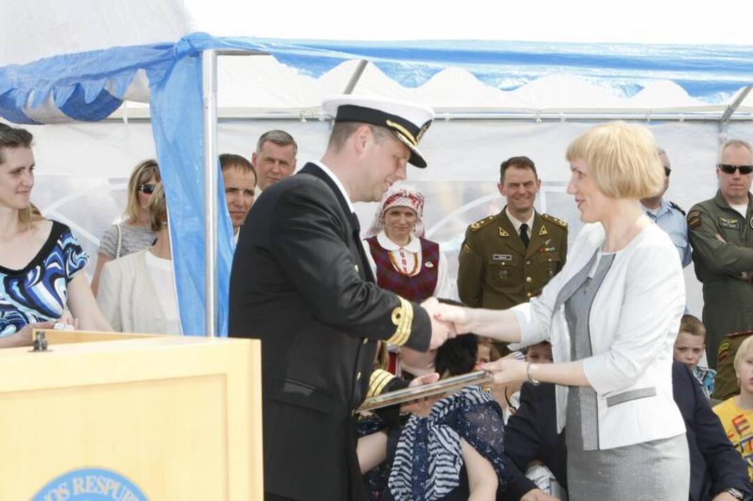 Uostamiestyje krikštynų ceremonija: moterys šventino laivus 