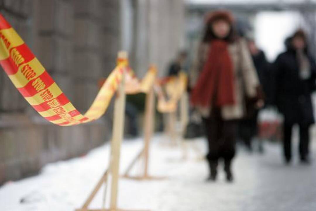 Po Vilniaus senamiestį derėtų vaikščioti su šalmu (papildyta)