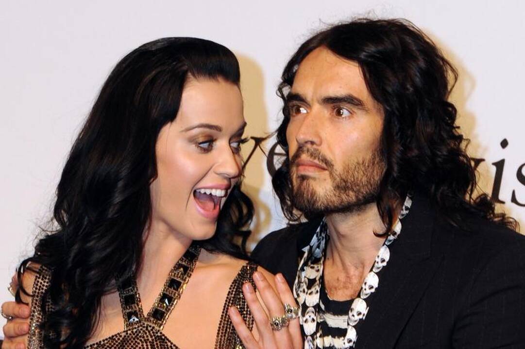 Po 14 mėnesių santuokos skiriasi Russellas Brandas ir Katy Perry