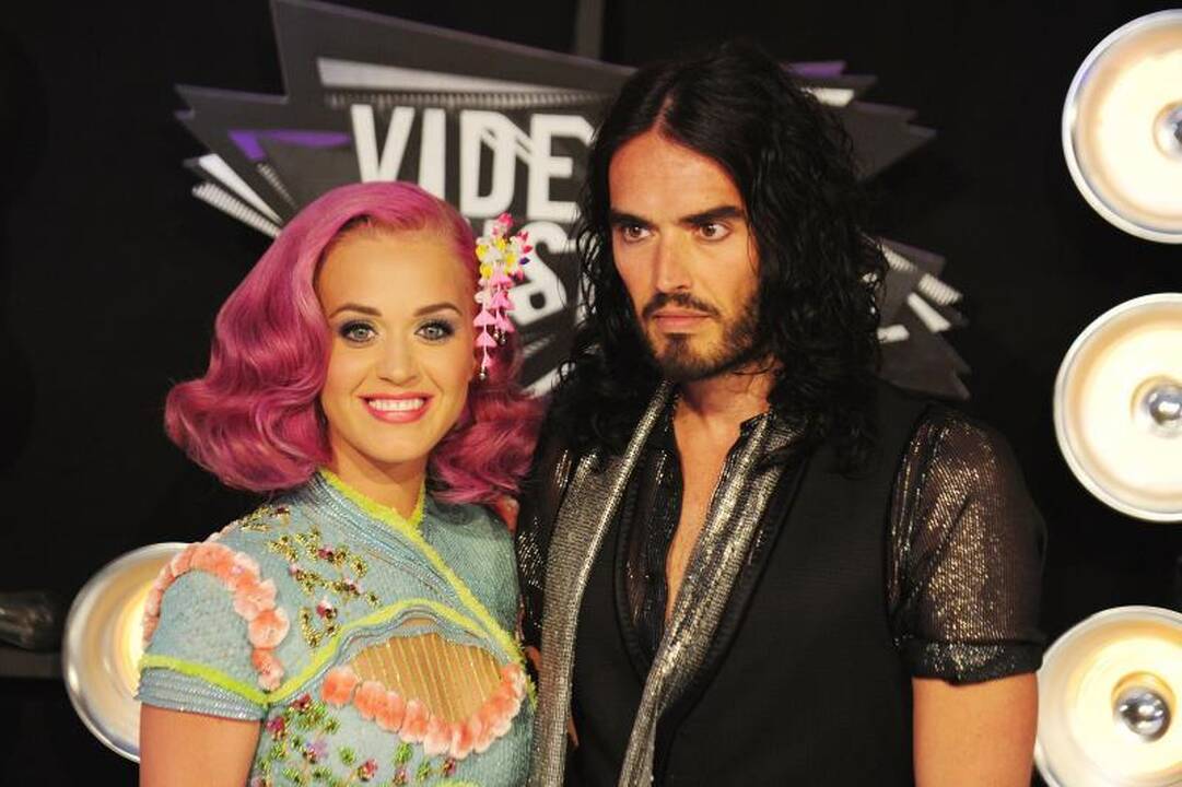 Po 14 mėnesių santuokos skiriasi Russellas Brandas ir Katy Perry