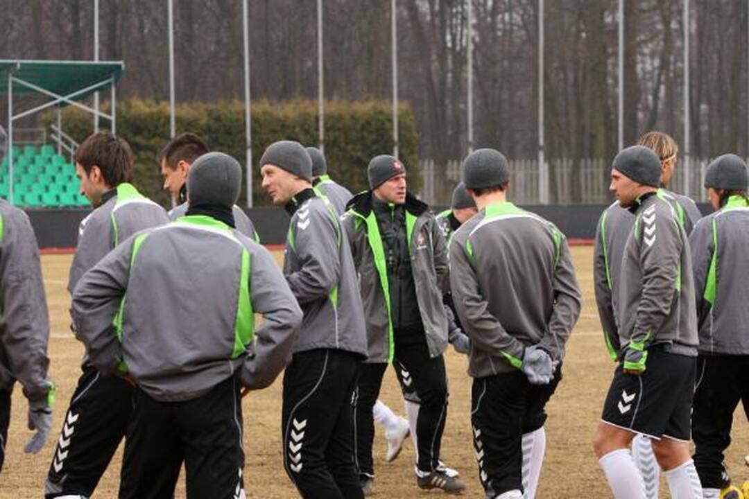 Pasaulio futbolo čempionai: žaisti Kauno stadione - kaip paplūdimyje
