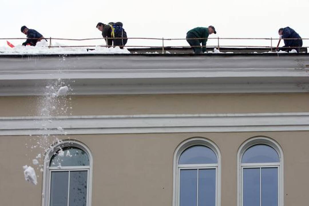 Po Vilniaus senamiestį derėtų vaikščioti su šalmu (papildyta)