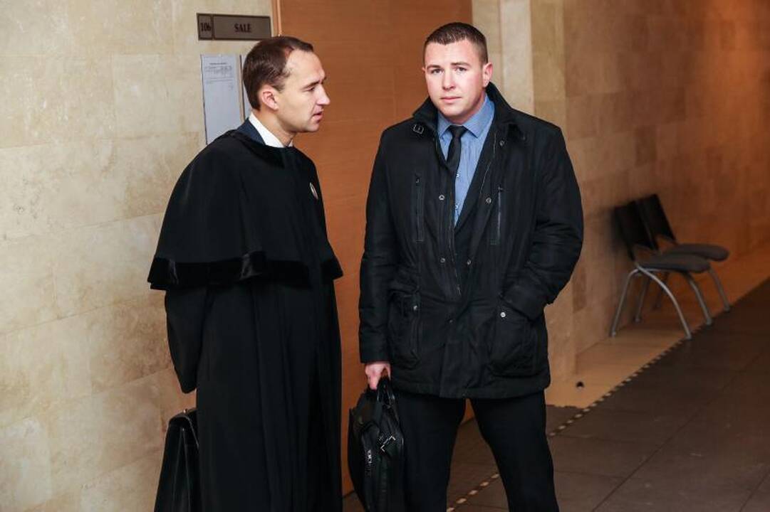 Dainininko T.Lukoševičiaus motina teisme gėdijo nukentėjusius žmones