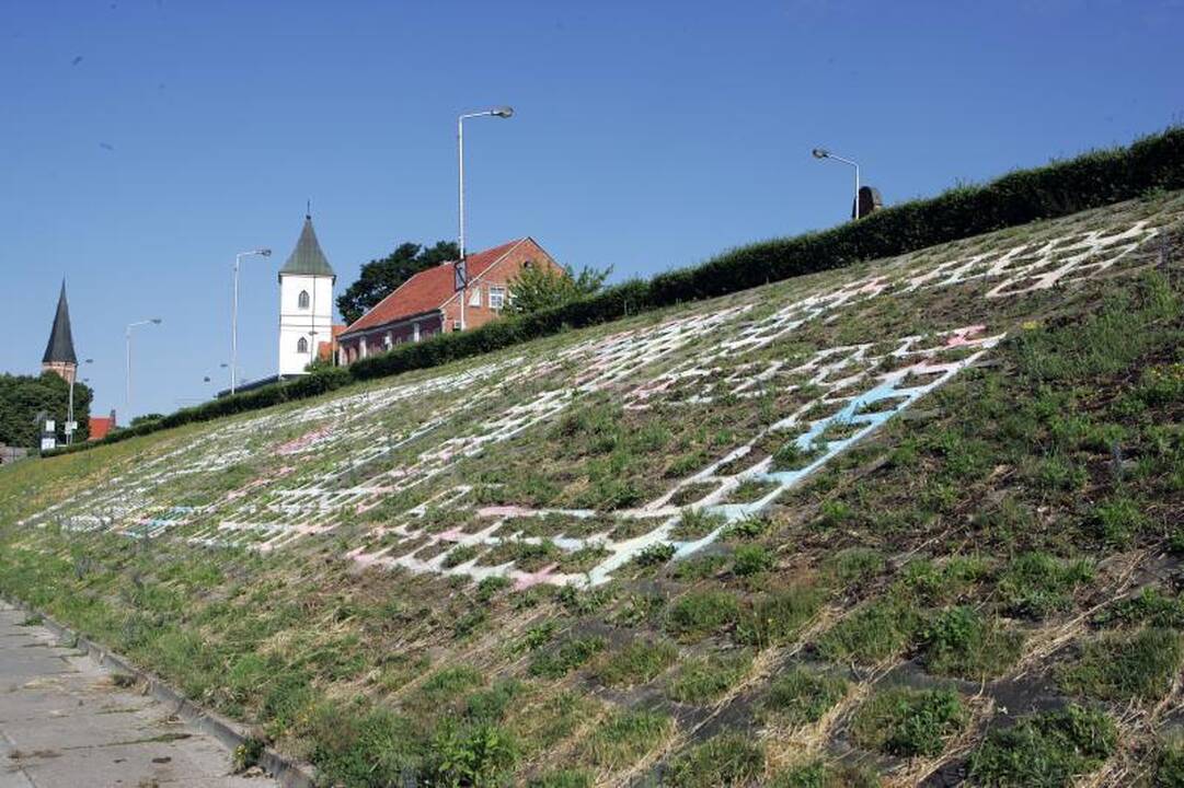 Žodis „Tiesos" atsirado Nemuno krantinėje, Ąžuolyne, prie savivaldybės