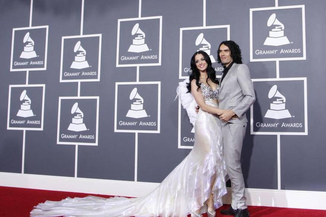 Po 14 mėnesių santuokos skiriasi Russellas Brandas ir Katy Perry