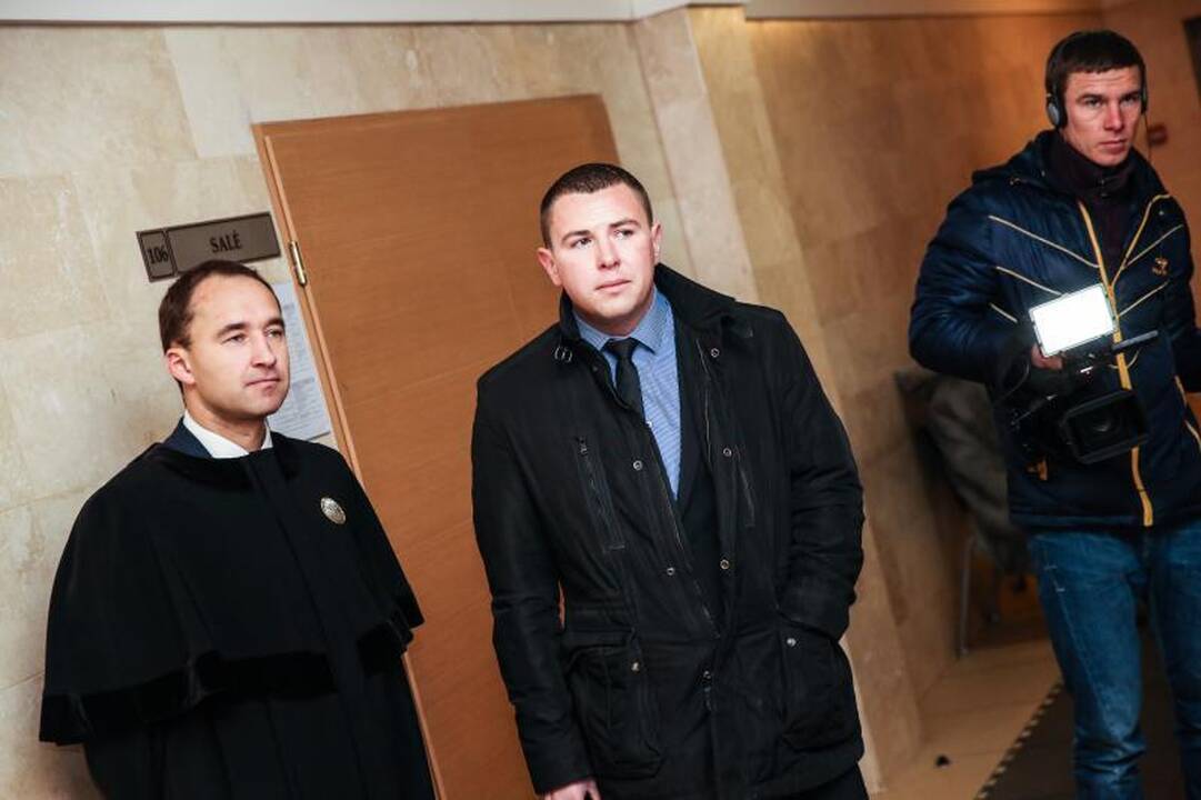 Dainininko T.Lukoševičiaus motina teisme gėdijo nukentėjusius žmones