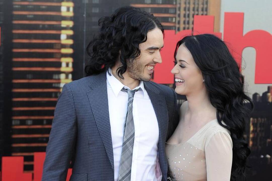Po 14 mėnesių santuokos skiriasi Russellas Brandas ir Katy Perry